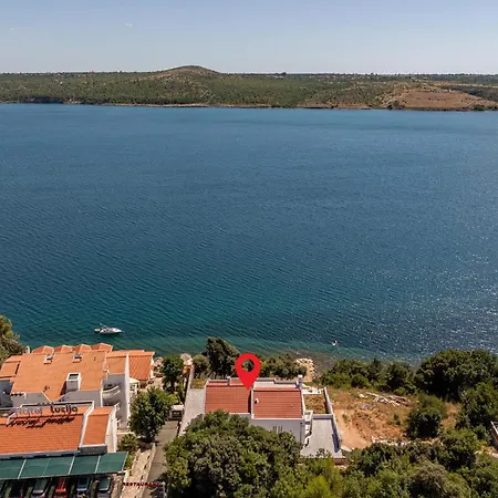 Casa de Férias Lovely In Posedarje