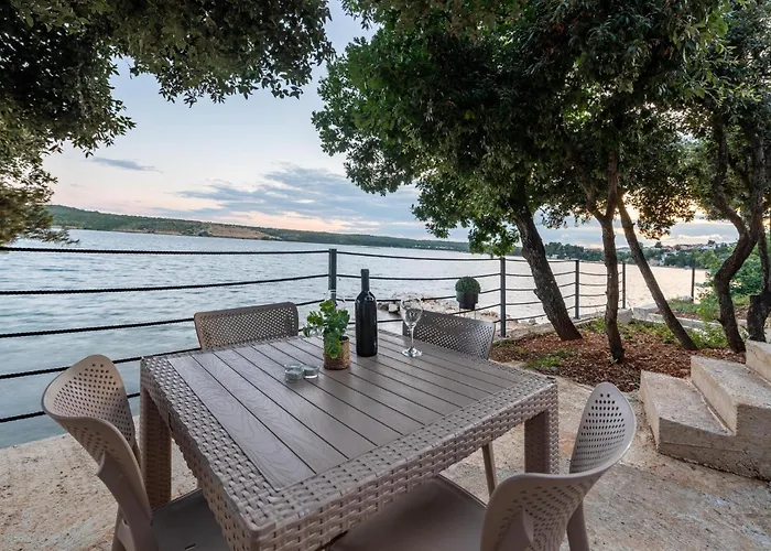 Lovely In Дом отдыха *