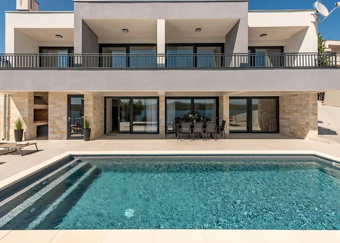 Lovely In Дом отдыха *