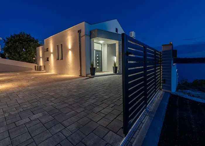 Lovely In Дом отдыха *