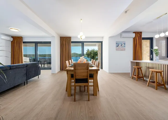 Lovely In Поседарье